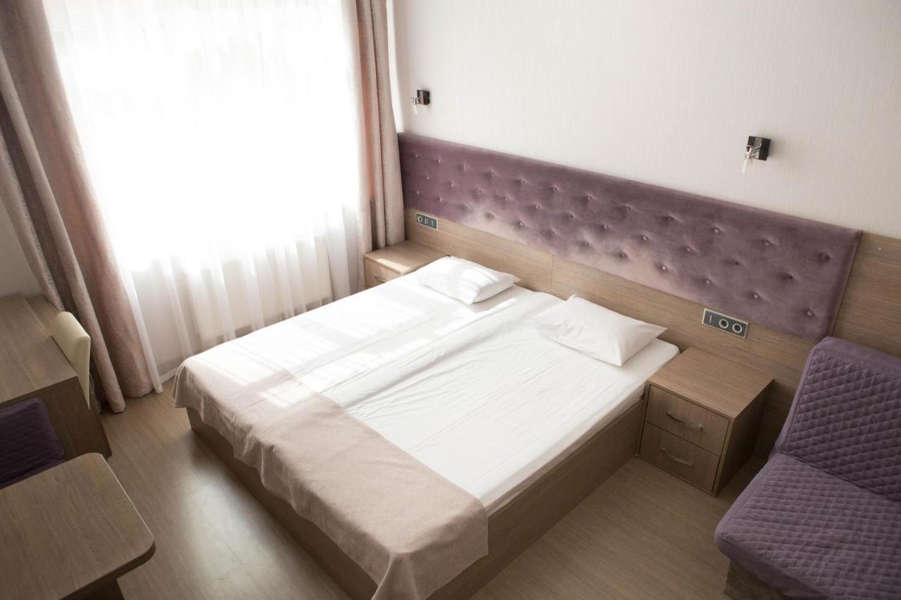 Hotel Mini Elegant Kiev Exterior foto